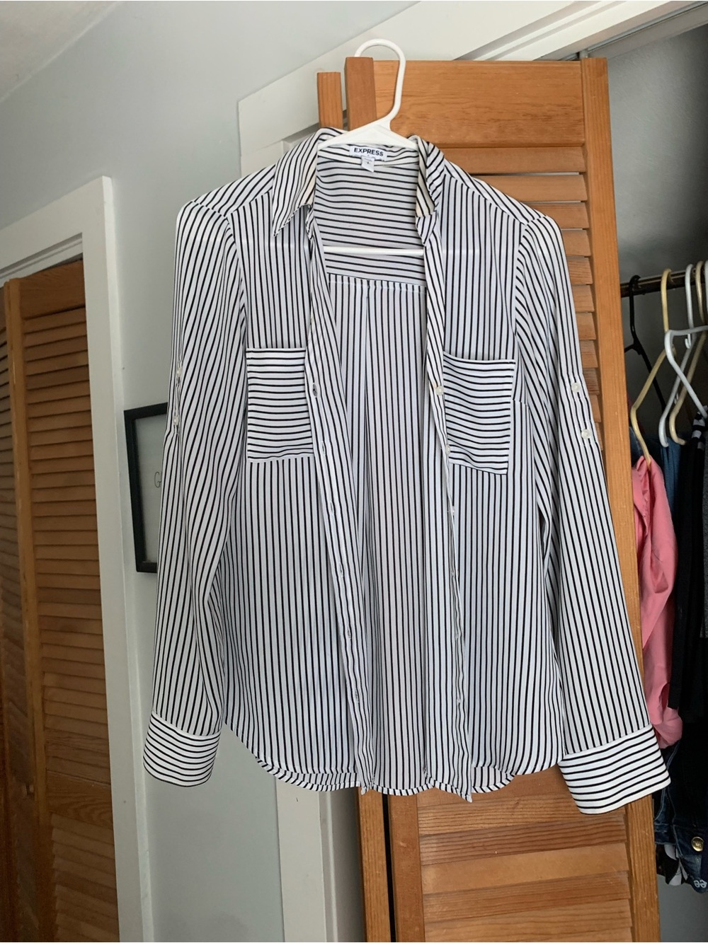 Express Black and White Vertical Stripe button up Dress Shirt Womens sz Small